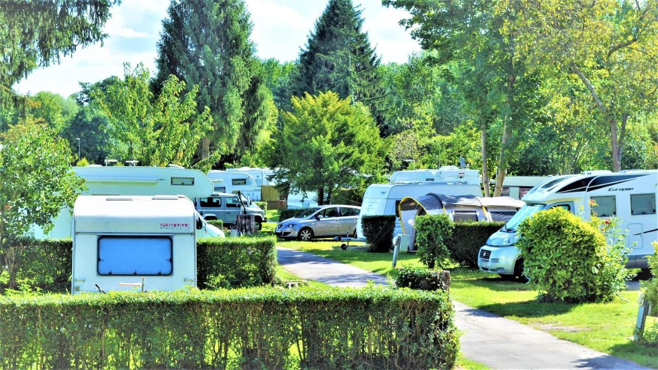 Camping Paris Beau Village Villiers-sur-Orge Экстерьер фото